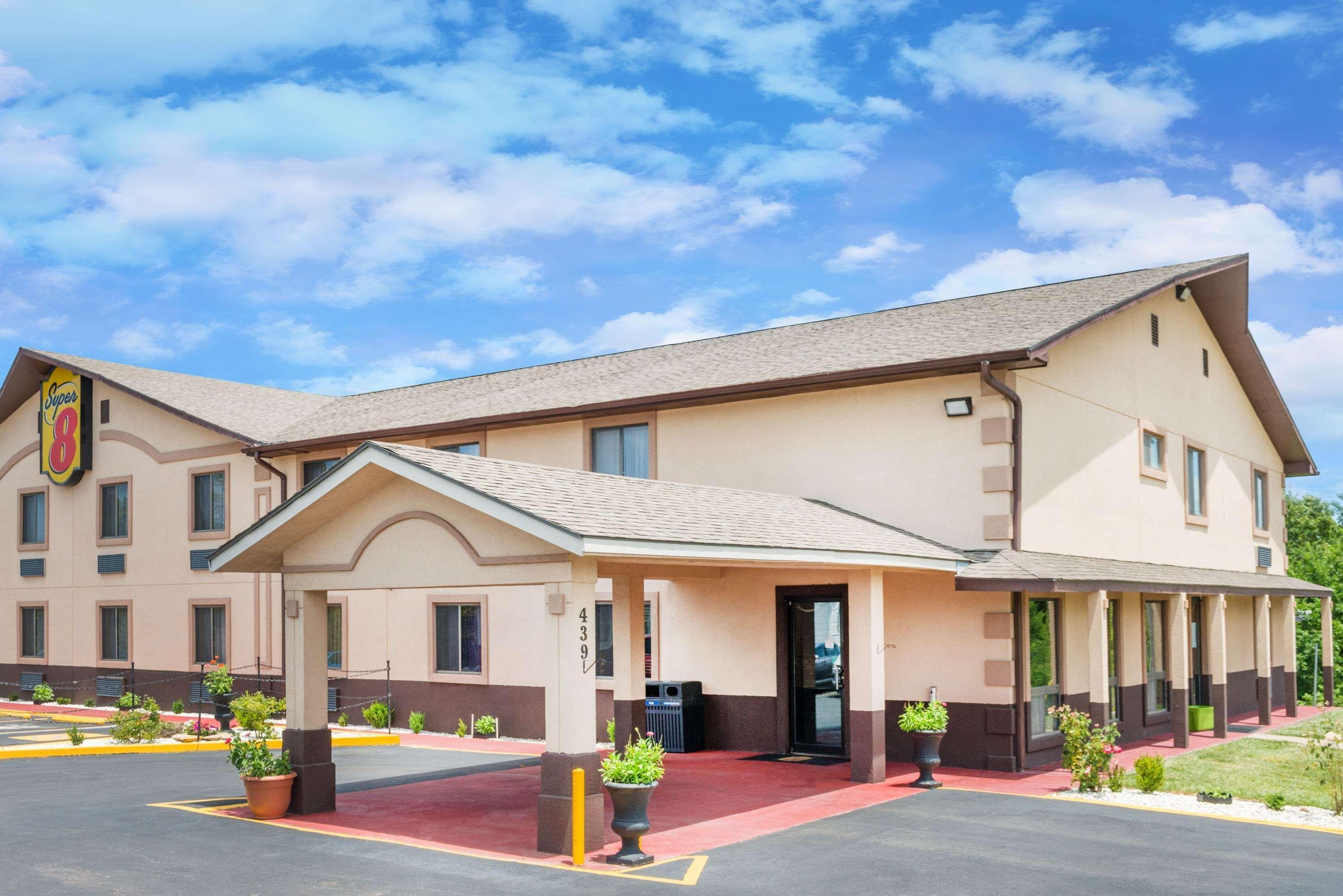 Motel Super 8 By Wyndham Warrensburg Exterior foto